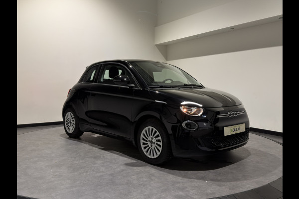 Fiat 500 3+1 42 kWh | Apple CarPlay - Android Auto | Stoelen verwarmd | Dodehoek detectie