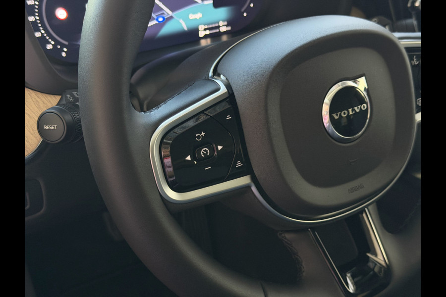 Volvo XC60 2.0 T8 455PK AWD PLUS DARK NIEUWE AUTO HARMAN KARDON 360.CAM STOEL/STUUR VERW LEER vapour grey