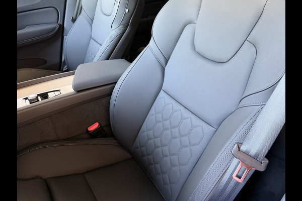 Volvo XC60 2.0 T8 455PK AWD PLUS DARK NIEUWE AUTO HARMAN KARDON 360.CAM STOEL/STUUR VERW LEER vapour grey