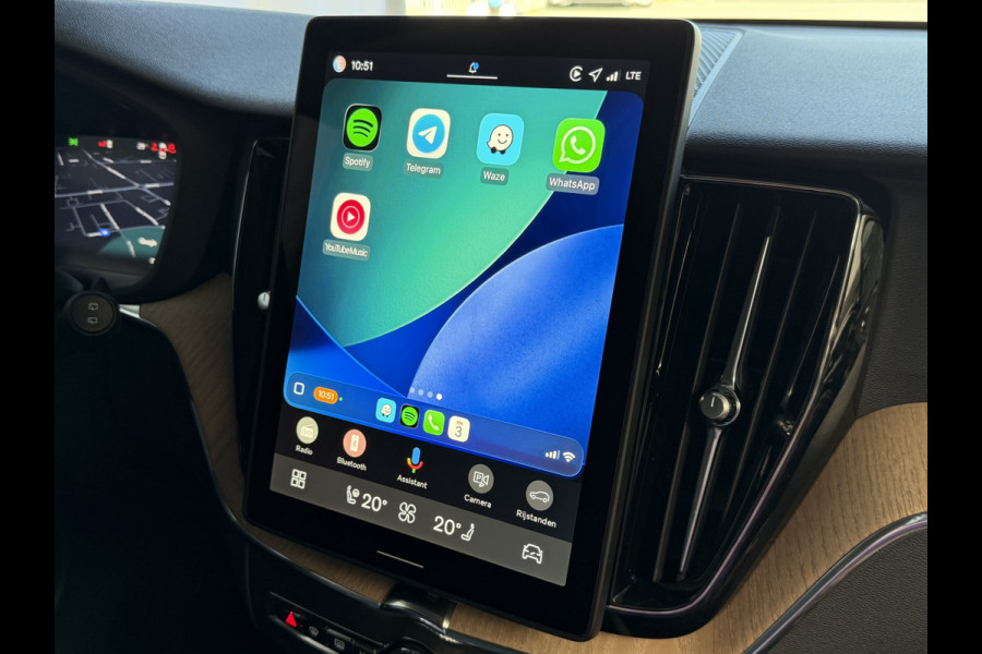 Volvo XC60 2.0 T8 455PK AWD PLUS DARK NIEUWE AUTO HARMAN KARDON 360.CAM STOEL/STUUR VERW LEER vapour grey