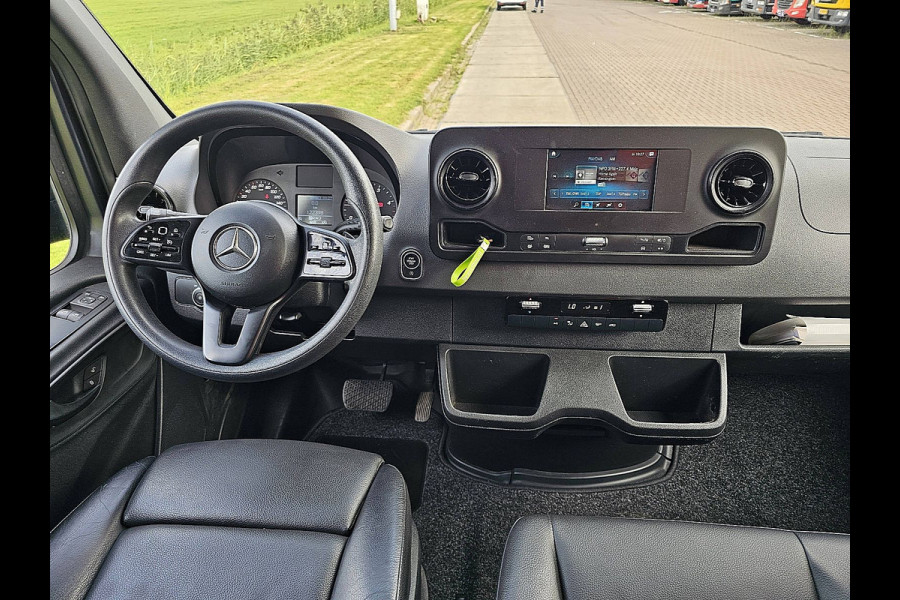 Mercedes-Benz Sprinter 315 L3H2 Mbux Navi Automaat Airco Camera 3-Zits/ Leer Euro6!