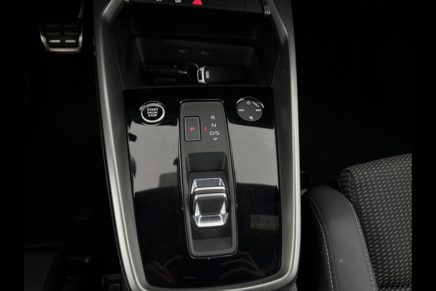 Audi A3 Limousine 35 TFSI S edition (INCL-BTW)  *AUT | 1/2 LEATHER | MATRIX-LED | HEATED-SPORTSEATS | CRUISE | CAMERA | DIGI-COCKPIT | NAVI-FULLMAP | PRIVACY-GLASS | AMBIENT-LIGHT | ECC | PDC | 18''ALU*