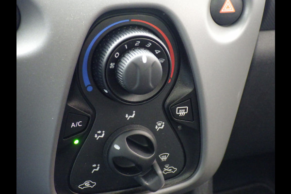 Peugeot 108 1.0 e-VTi Active TOP, Airco, 5 DRS, NL/NAP NW APK!