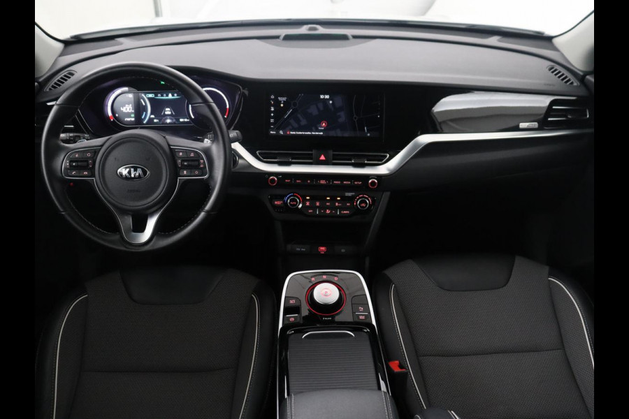 Kia e-Niro ComfortLine 64 kWh | SOH 95.9% | Adaptive cruise | Half Leder | Carplay | Climate control | Camera | Navigatie | Park assist