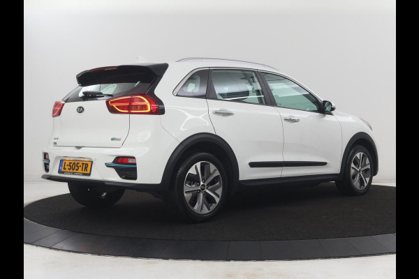 Kia e-Niro ComfortLine 64 kWh | SOH 95.9% | Adaptive cruise | Half Leder | Carplay | Climate control | Camera | Navigatie | Park assist