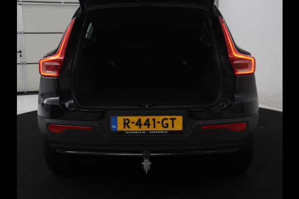 Volvo XC40 1.5 T4 Plug-in hybrid Ultimate Dark | SOH 87,6% | Panoramadak | Trekhaak | Leder | Stuur/stoel verwarming | Harman/kardon | Adaptive cruise | Camera |