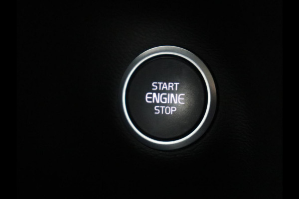 Volvo XC40 1.5 T4 Plug-in hybrid Ultimate Dark | SOH 87,6% | Panoramadak | Trekhaak | Leder | Stuur/stoel verwarming | Harman/kardon | Adaptive cruise | Camera |