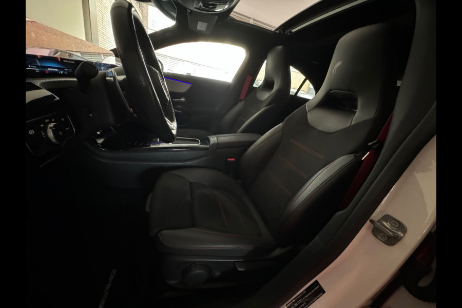 Mercedes-Benz CLA-Klasse AMG 35 4MATIC Pano|Keyless|Dodehoek|Sfeer|Camera