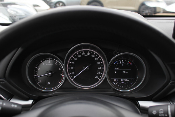 Mazda CX-5 2.0 SkyActiv-G 165 Comfort / Trekhaak / Camera / CarPlay / 17'' / Stuur+Stoelverwarming / DAB / Cruise Control