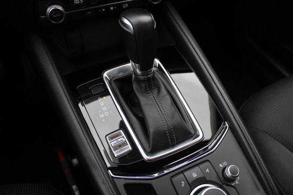 Mazda CX-5 2.0 SkyActiv-G 165 Comfort / Trekhaak / Camera / CarPlay / 17'' / Stuur+Stoelverwarming / DAB / Cruise Control