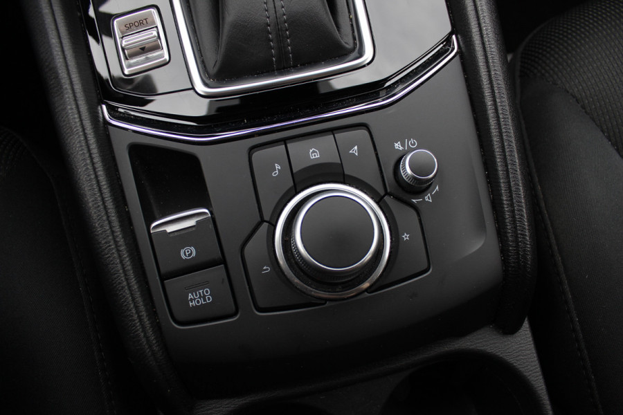 Mazda CX-5 2.0 SkyActiv-G 165 Comfort / Trekhaak / Camera / CarPlay / 17'' / Stuur+Stoelverwarming / DAB / Cruise Control