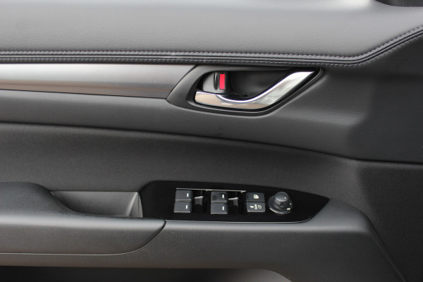 Mazda CX-5 2.0 SkyActiv-G 165 Comfort / Trekhaak / Camera / CarPlay / 17'' / Stuur+Stoelverwarming / DAB / Cruise Control