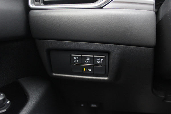 Mazda CX-5 2.0 SkyActiv-G 165 Comfort / Trekhaak / Camera / CarPlay / 17'' / Stuur+Stoelverwarming / DAB / Cruise Control