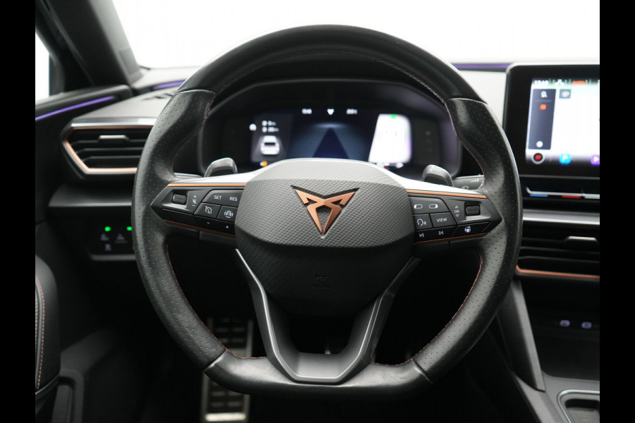 CUPRA Leon Sportstourer 1.4 e-Hybrid VZ PHEV 245pk Dealer O.H | Trekhaak Af Fabriek | Camera | Sfeerverlichting | Sportstoelen & Stuur Verwarmd | Apple Carplay | Keyless | Virtual | Navigatie | DAB | 19"L.M | Cruise Control | Plug In Hybrid |