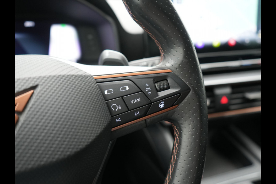 CUPRA Leon Sportstourer 1.4 e-Hybrid VZ PHEV 245pk Dealer O.H | Trekhaak Af Fabriek | Camera | Sfeerverlichting | Sportstoelen & Stuur Verwarmd | Apple Carplay | Keyless | Virtual | Navigatie | DAB | 19"L.M | Cruise Control | Plug In Hybrid |