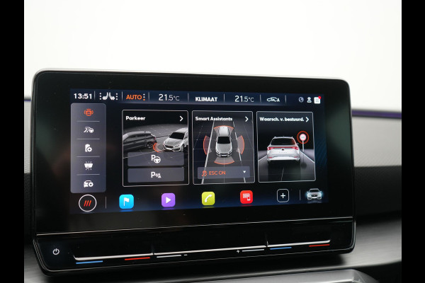 CUPRA Leon Sportstourer 1.4 e-Hybrid VZ PHEV 245pk Dealer O.H | Trekhaak Af Fabriek | Camera | Sfeerverlichting | Sportstoelen & Stuur Verwarmd | Apple Carplay | Keyless | Virtual | Navigatie | DAB | 19"L.M | Cruise Control | Plug In Hybrid |