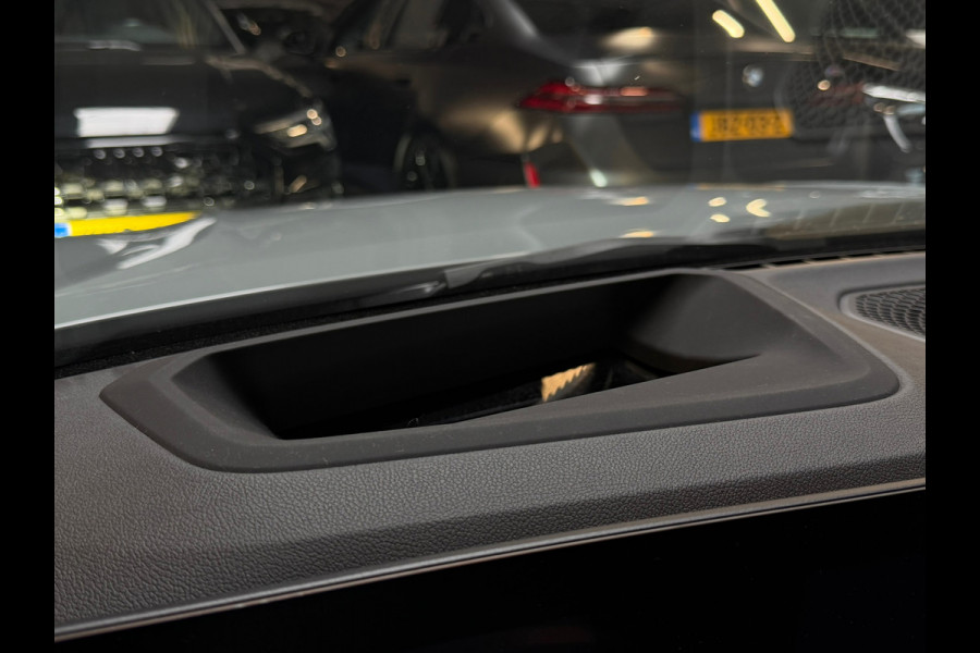 BMW 3-serie 330e High Executive|M-SPORT|DAK|H&K|HuD|MEMORY|360 CAMERA|KEYLESS|CARPLAY|DEALERONDERHOUDEN|AMBIENT|GARANTIE|292PK|VOL