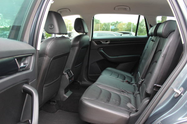 Škoda Kodiaq 1.5 TSI 4x4 Scout Business / 360Camera / Leder / Keyless / CarPlay / 18'' / Canton Audio / Stoelverwarming / Dodehoek / DAB / Cruise Control Adaptief