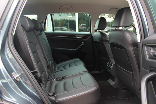 Škoda Kodiaq 1.5 TSI 4x4 Scout Business / 360Camera / Leder / Keyless / CarPlay / 18'' / Canton Audio / Stoelverwarming / Dodehoek / DAB / Cruise Control Adaptief