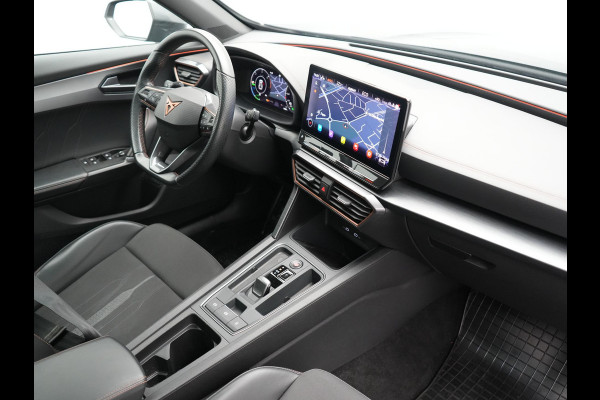 CUPRA Formentor 1.4 e-Hybrid VZ Copper Edition PHEV 245pk Dealer O.H | Panodak | Adaptive Cruise | Camera | Sportstoelen & Stuur Verwarmd | Keyless | Blis | Sfeerverlichting | Apple Carplay | DAB | Navigatie | Virtual | 19"L.M | Plug In Hybrid