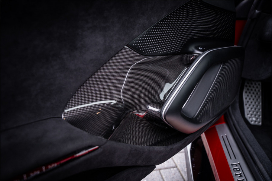 Ferrari 12Cilindri 6.5 V12 - Rosso Imola | Lift | Carbon Interior | Surround View | Electric Seats