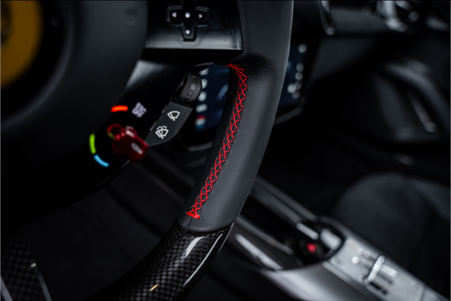 Ferrari 12Cilindri 6.5 V12 - Rosso Imola | Lift | Carbon Interior | Surround View | Electric Seats