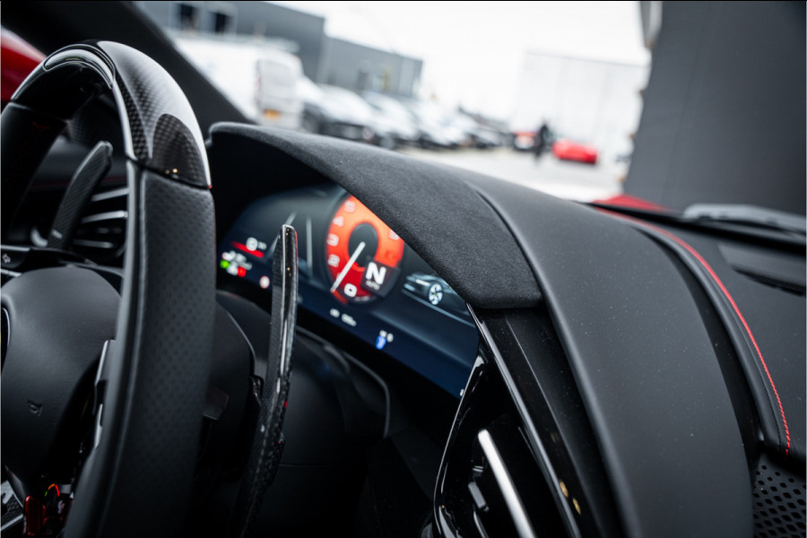Ferrari 12Cilindri 6.5 V12 - Rosso Imola | Lift | Carbon Interior | Surround View | Electric Seats