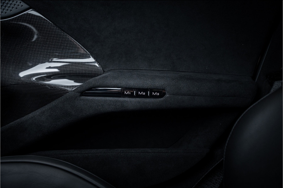 Ferrari 12Cilindri 6.5 V12 - Rosso Imola | Lift | Carbon Interior | Surround View | Electric Seats