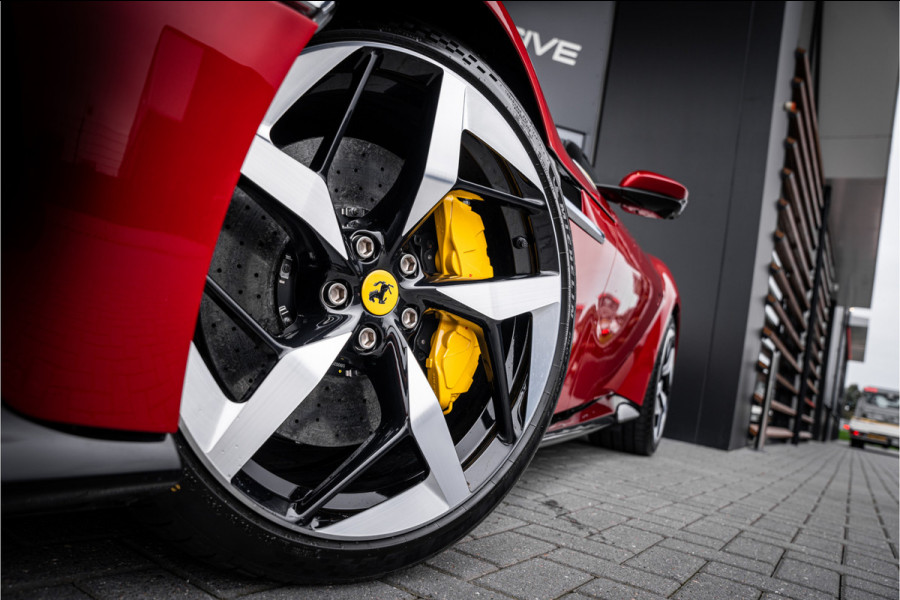 Ferrari 12Cilindri 6.5 V12 - Rosso Imola | Lift | Carbon Interior | Surround View | Electric Seats