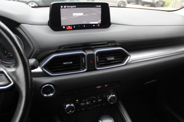 Mazda CX-5 2.0 SkyActiv-G 165 Luxury / Trekhaak / 360Camera / Head-up / Leder / Bose / Keyless / 19'' / Dodehoek / Navigatie / DAB / Stoelventilatie+Verwarming / Cruise Control