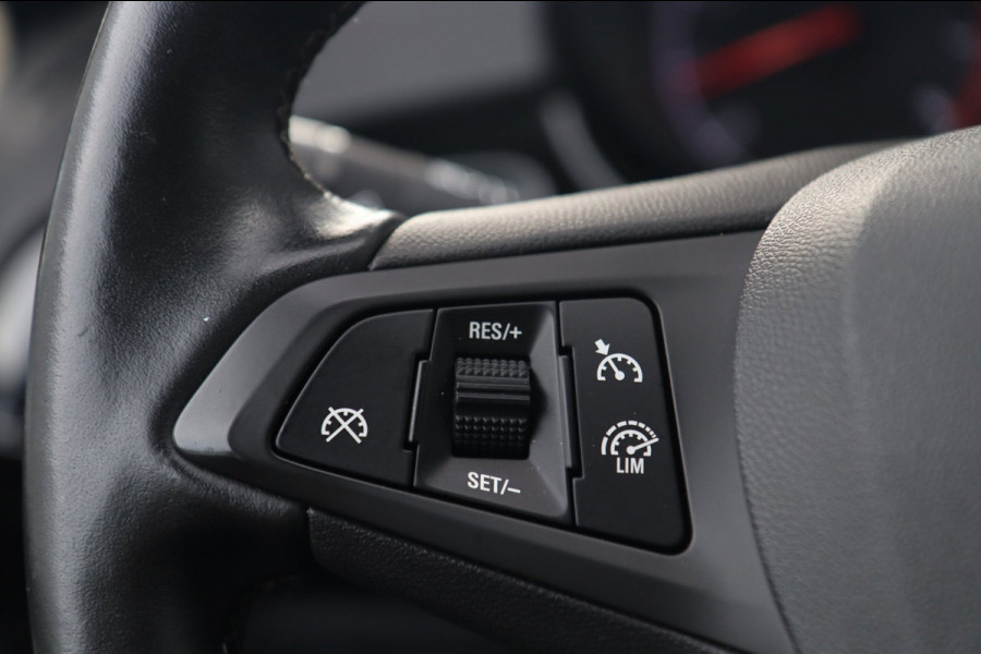Opel Corsa 1.4 120 Jaar Edition / CAMERA / CARPLAY / STUUR+STOELVERW