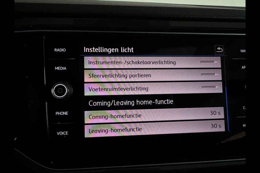 Volkswagen T-Roc 2.0 TSI 4Motion Sport Pano|ACC|Stoelverwarming|Lane