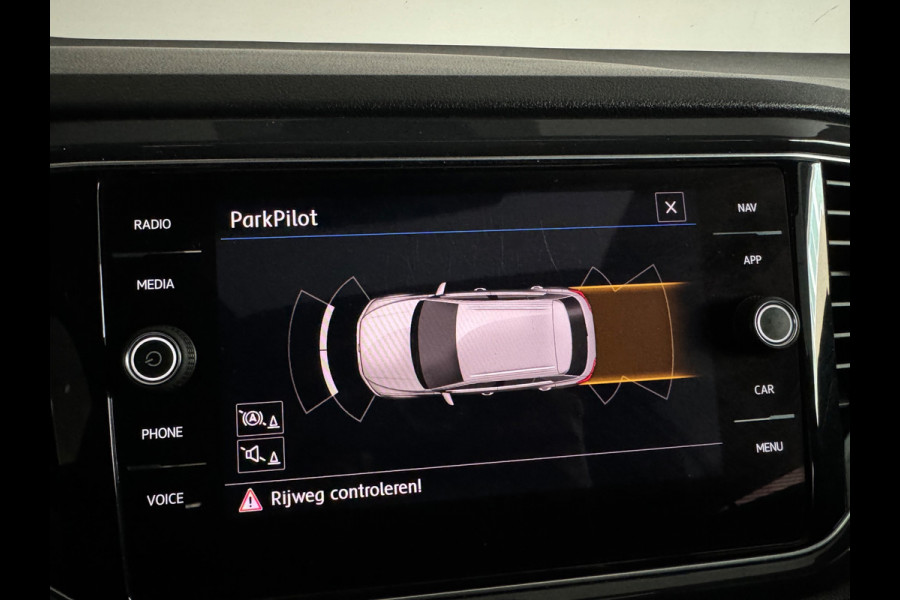 Volkswagen T-Roc 2.0 TSI 4Motion Sport Pano|ACC|Stoelverwarming|Lane