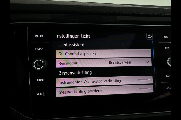 Volkswagen T-Roc 2.0 TSI 4Motion Sport Pano|ACC|Stoelverwarming|Lane