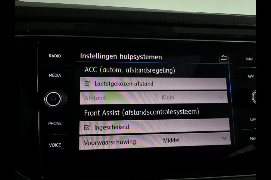 Volkswagen T-Roc 2.0 TSI 4Motion Sport Pano|ACC|Stoelverwarming|Lane