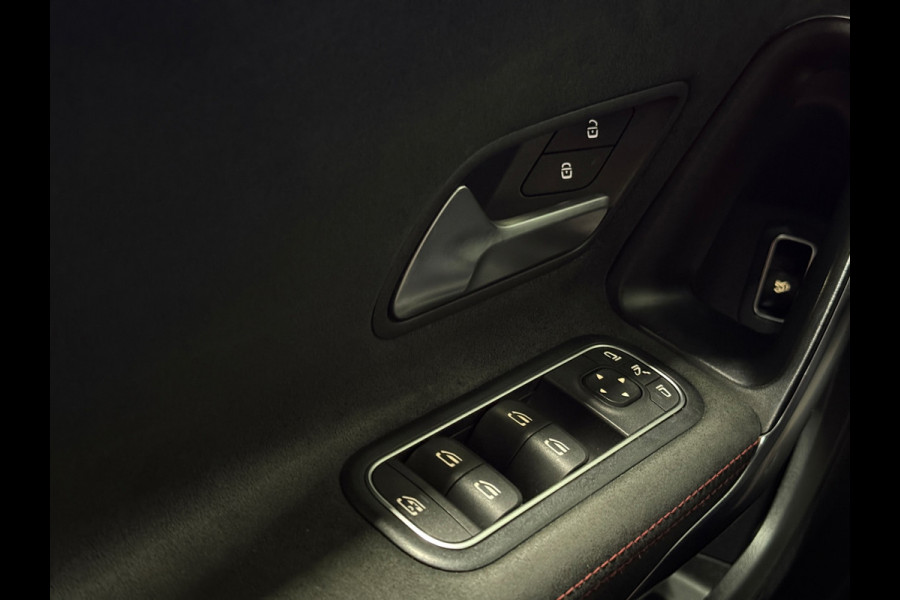 Mercedes-Benz A-Klasse 180 Business Solution AMG | MBUX | LED | Camera | Cruise | Lane Assist | Dodehoek