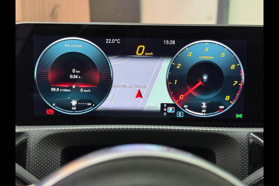 Mercedes-Benz A-Klasse 180 Business Solution AMG | MBUX | LED | Camera | Cruise | Lane Assist | Dodehoek
