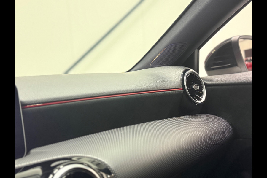 Mercedes-Benz A-Klasse 180 Business Solution AMG | MBUX | LED | Camera | Cruise | Lane Assist | Dodehoek