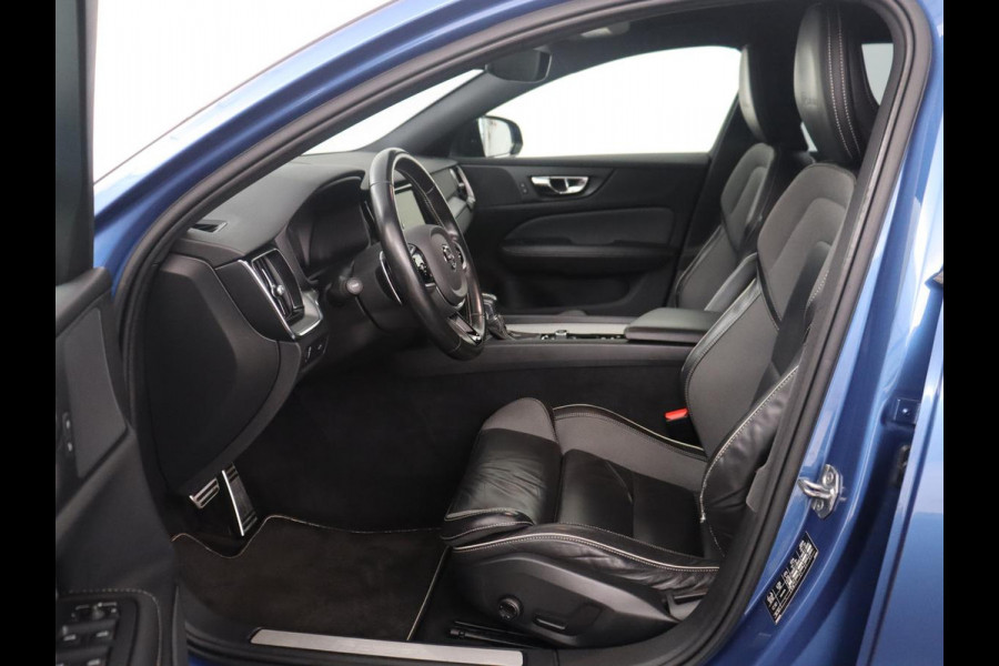 Volvo V60 2.0 T5 R-Design | Trekhaak | Navigatie | Apple carplay | LED | Stuurwielverwarming |