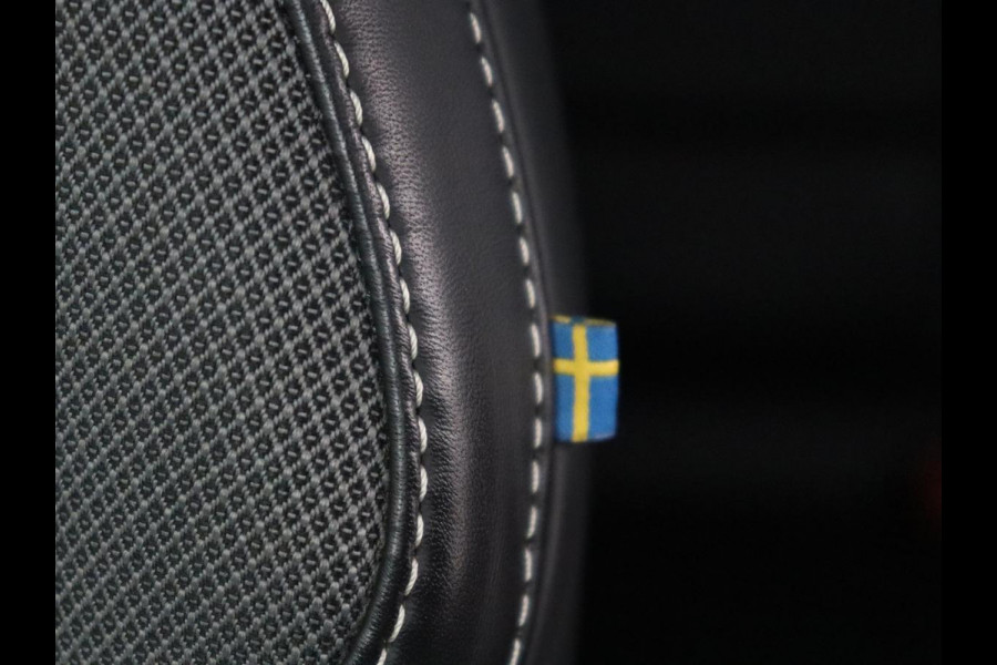 Volvo V60 2.0 T5 R-Design | Trekhaak | Navigatie | Apple carplay | LED | Stuurwielverwarming |