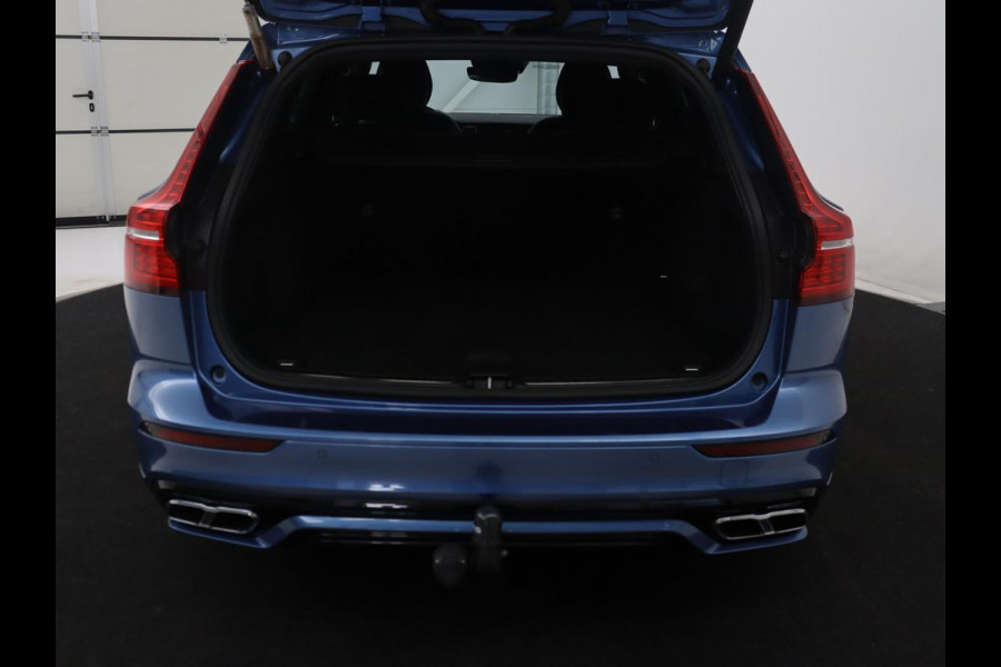 Volvo V60 2.0 T5 R-Design | Trekhaak | Navigatie | Apple carplay | LED | Stuurwielverwarming |