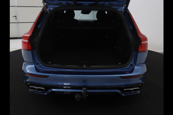 Volvo V60 2.0 T5 R-Design | Trekhaak | Navigatie | Apple carplay | LED | Stuurwielverwarming |