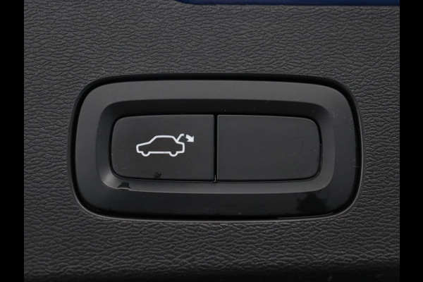 Volvo V60 2.0 T5 R-Design | Trekhaak | Navigatie | Apple carplay | LED | Stuurwielverwarming |