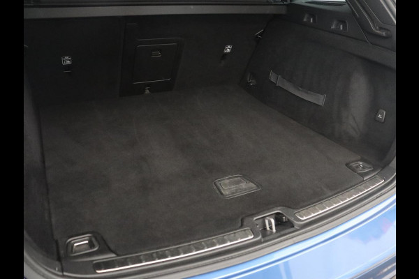 Volvo V60 2.0 T5 R-Design | Trekhaak | Navigatie | Apple carplay | LED | Stuurwielverwarming |
