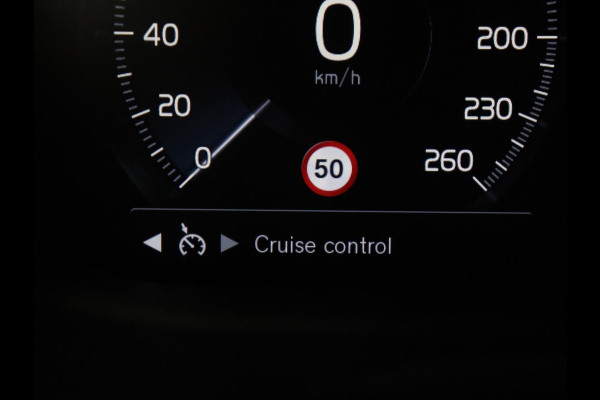 Volvo V60 2.0 T5 R-Design | Trekhaak | Navigatie | Apple carplay | LED | Stuurwielverwarming |