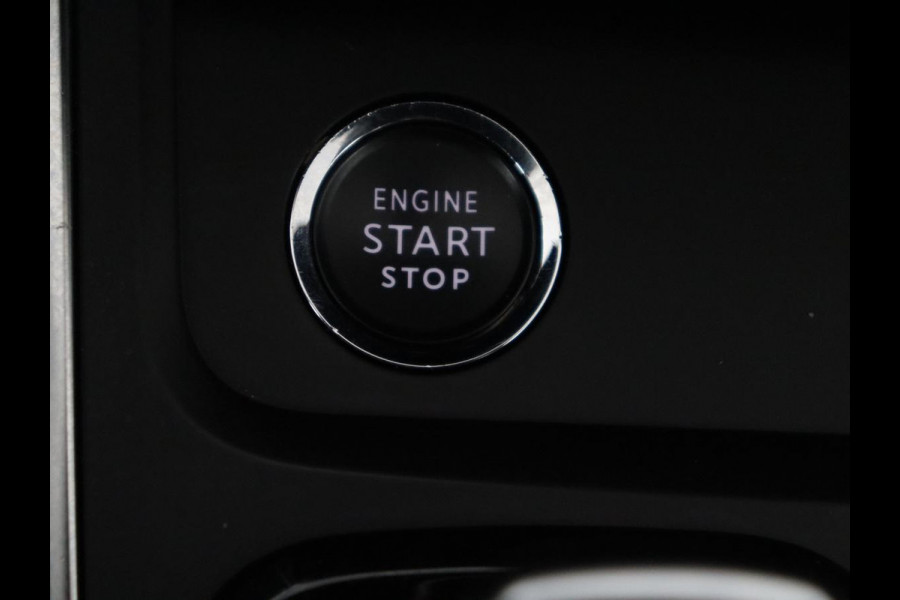 Citroën C5 Aircross 1.6 Plug-in Hybrid 225 Feel | SOH 92,2% | Camera | Stoelverwarming | LED | Dodehoek ASS. | Navigatie |