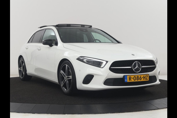 Mercedes-Benz A-Klasse 200 Luxury Line | Pano.Dak | Sfeerverlichting | Navigatie | Camera |