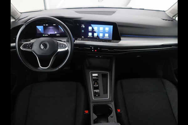 Volkswagen Golf 1.0 eTSI Life | Automaat | Navigatie | Trekhaak | Adapt. Cruise | LED |