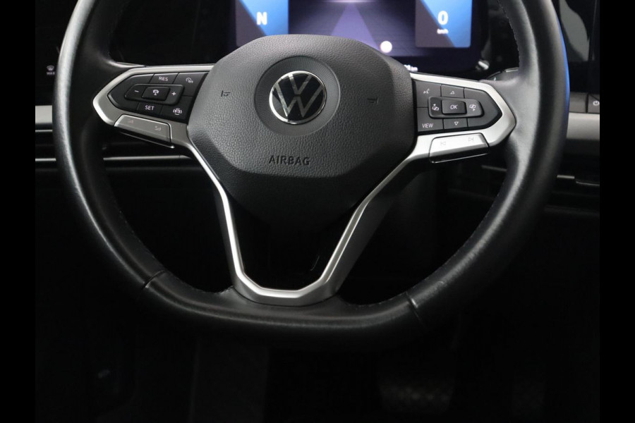 Volkswagen Golf 1.0 eTSI Life | Automaat | Navigatie | Trekhaak | Adapt. Cruise | LED |