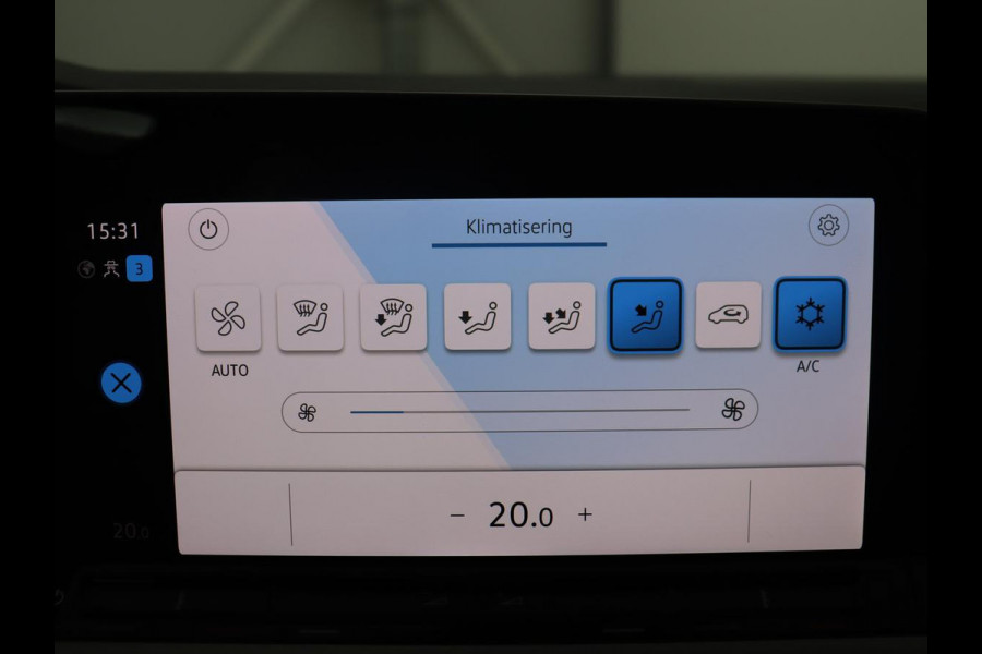 Volkswagen Golf 1.0 eTSI Life | Automaat | Navigatie | Trekhaak | Adapt. Cruise | LED |